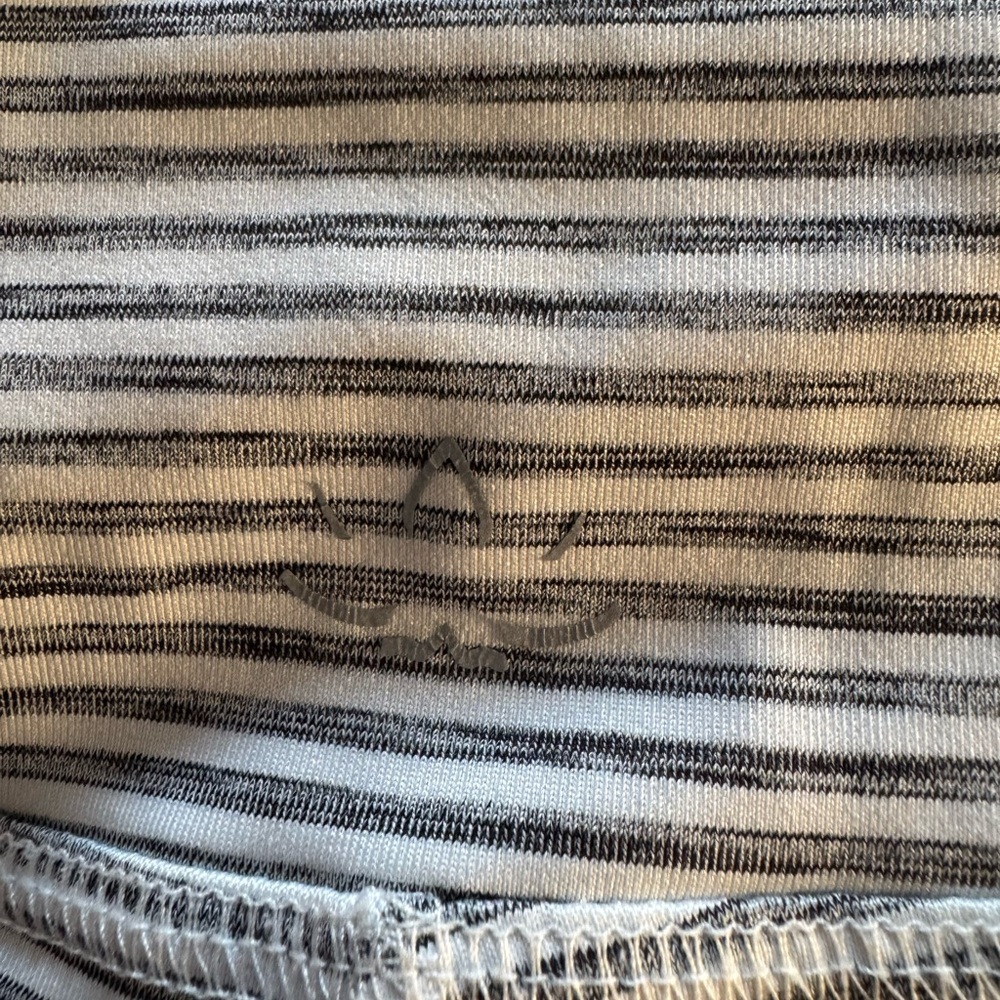 Beyond Yoga Black and white Stripe legging small - Picture 3 of 4